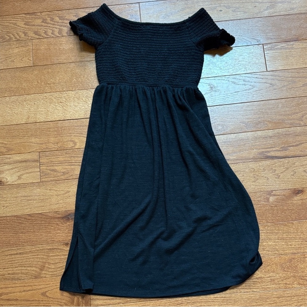 GAP Black Off-Shoulder Casual Dress